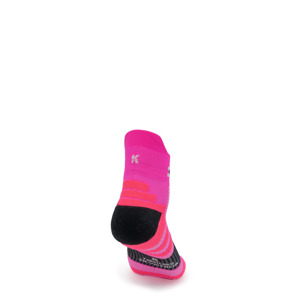 Calcetines Tobilleros 15cm de Running - color FUCSIA FLUOR