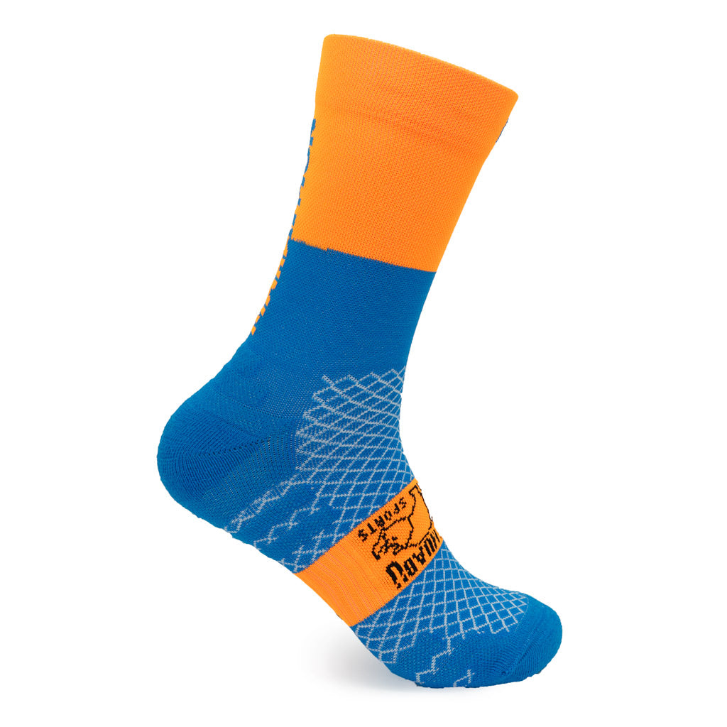 Calcetines MARATHON de RUNNING (naranja flúor/azul) de 2 hilos