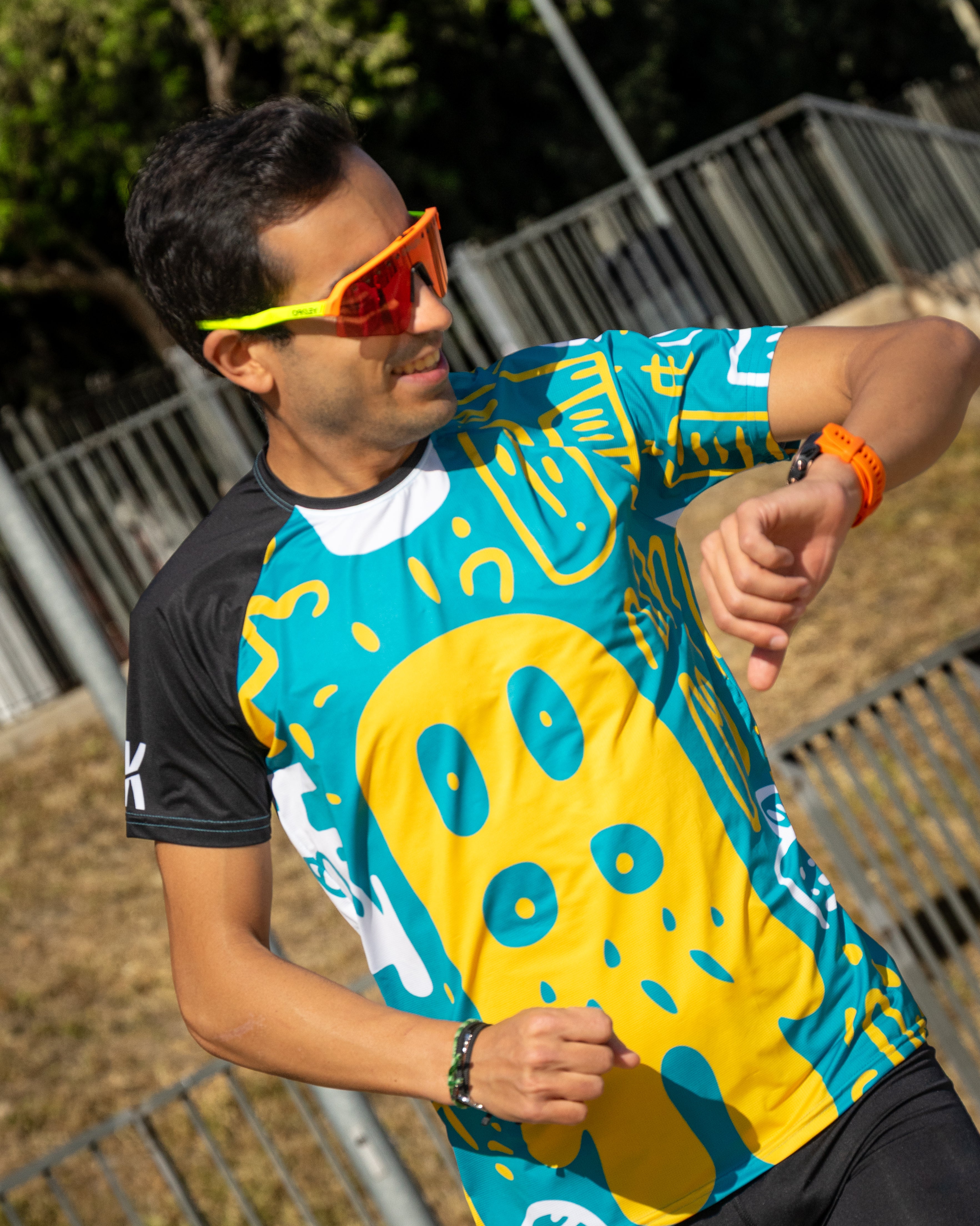 Camiseta DYSTOPIAN 3 de running ADULTO - elástica