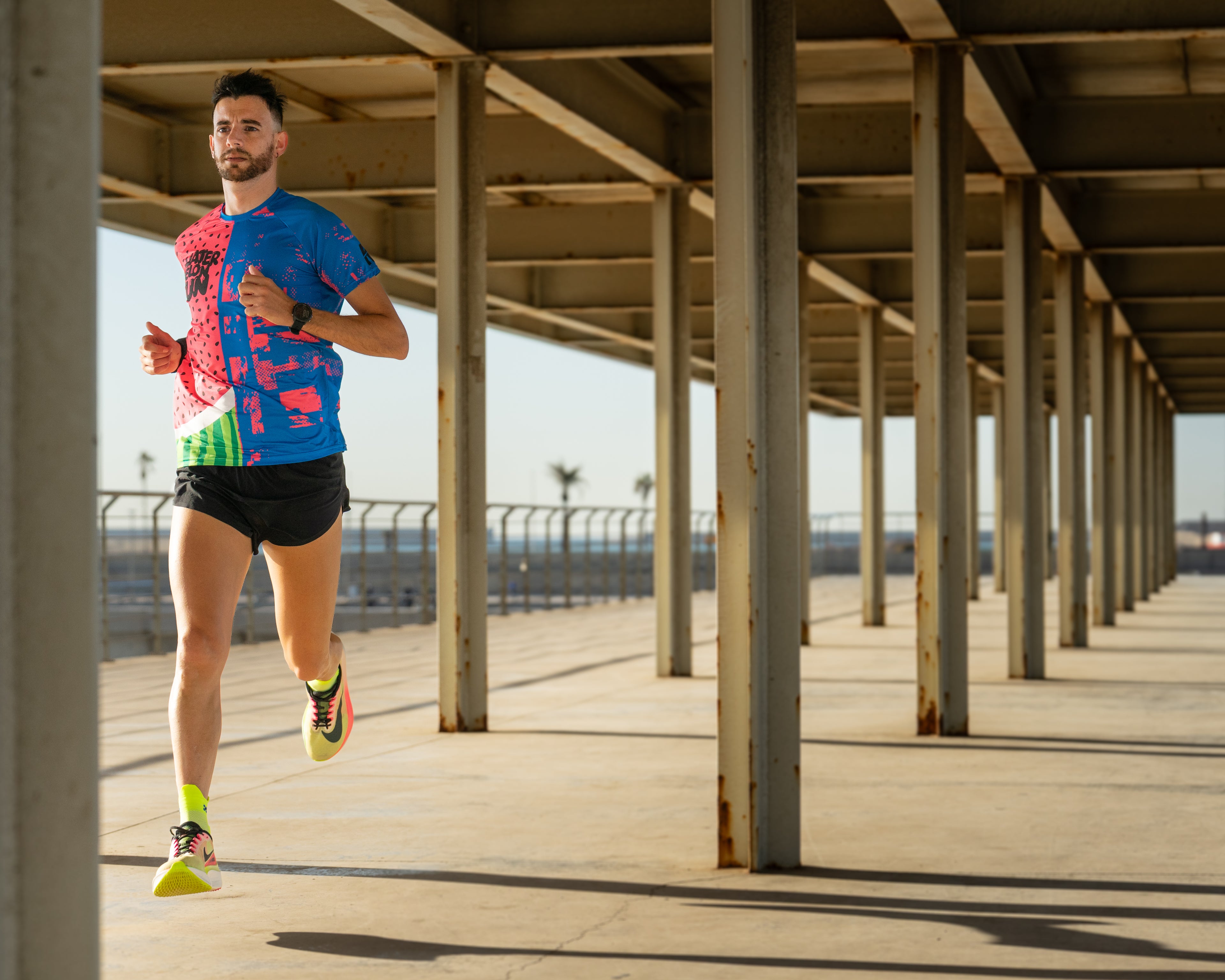 Calcetines Tobilleros 15cm de Running - color AMARILLO Flúor