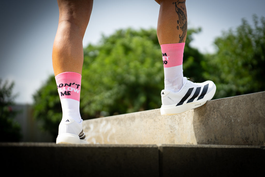 CALCETINES "DON'T FOLLOW ME" de Running - Rosa