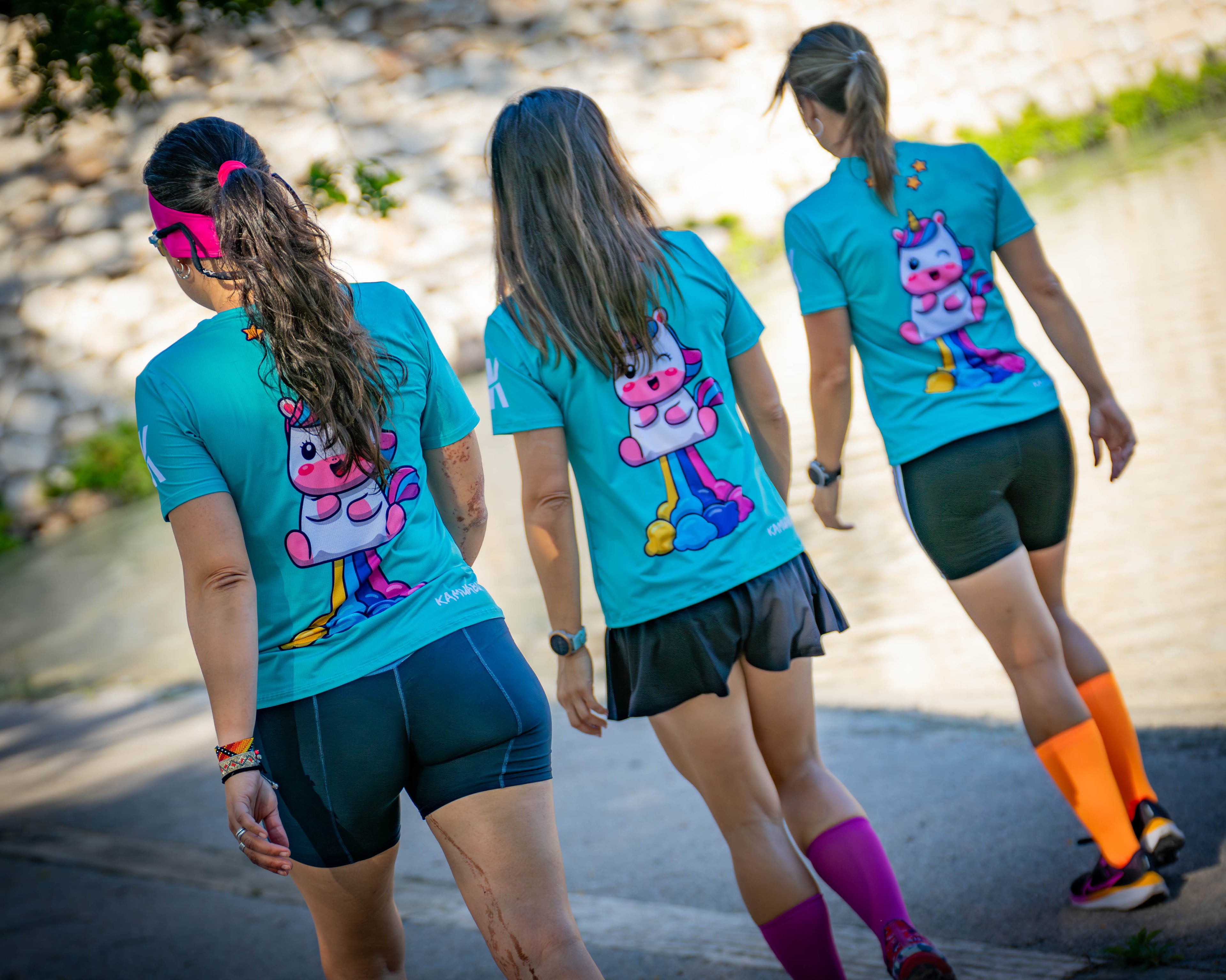 CAMISETA elite fit RUNNING #UNICORNIO de 90gr elástica (AGUAMARINA)