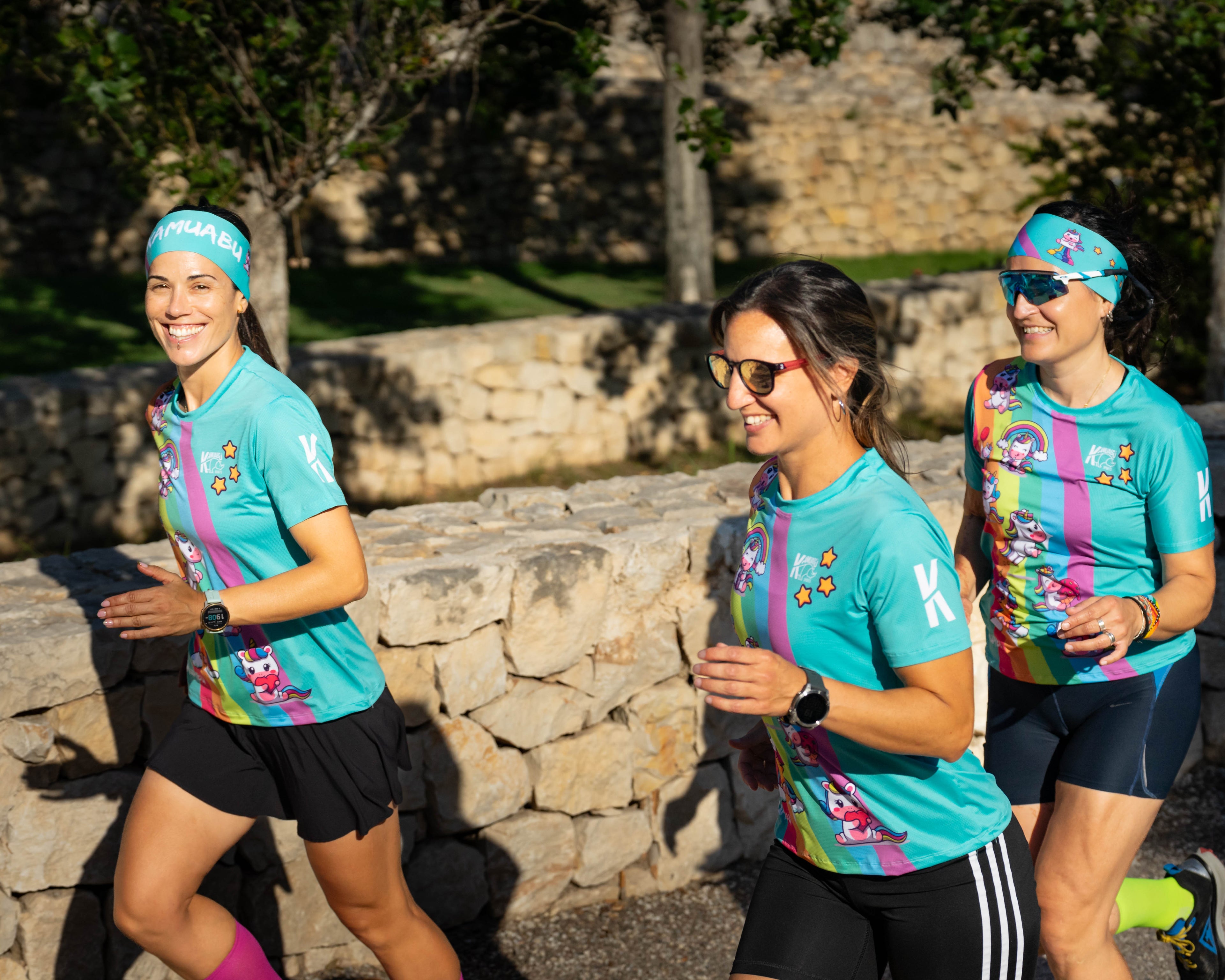 CAMISETA elite fit RUNNING #UNICORNIO de 90gr elástica (AGUAMARINA)