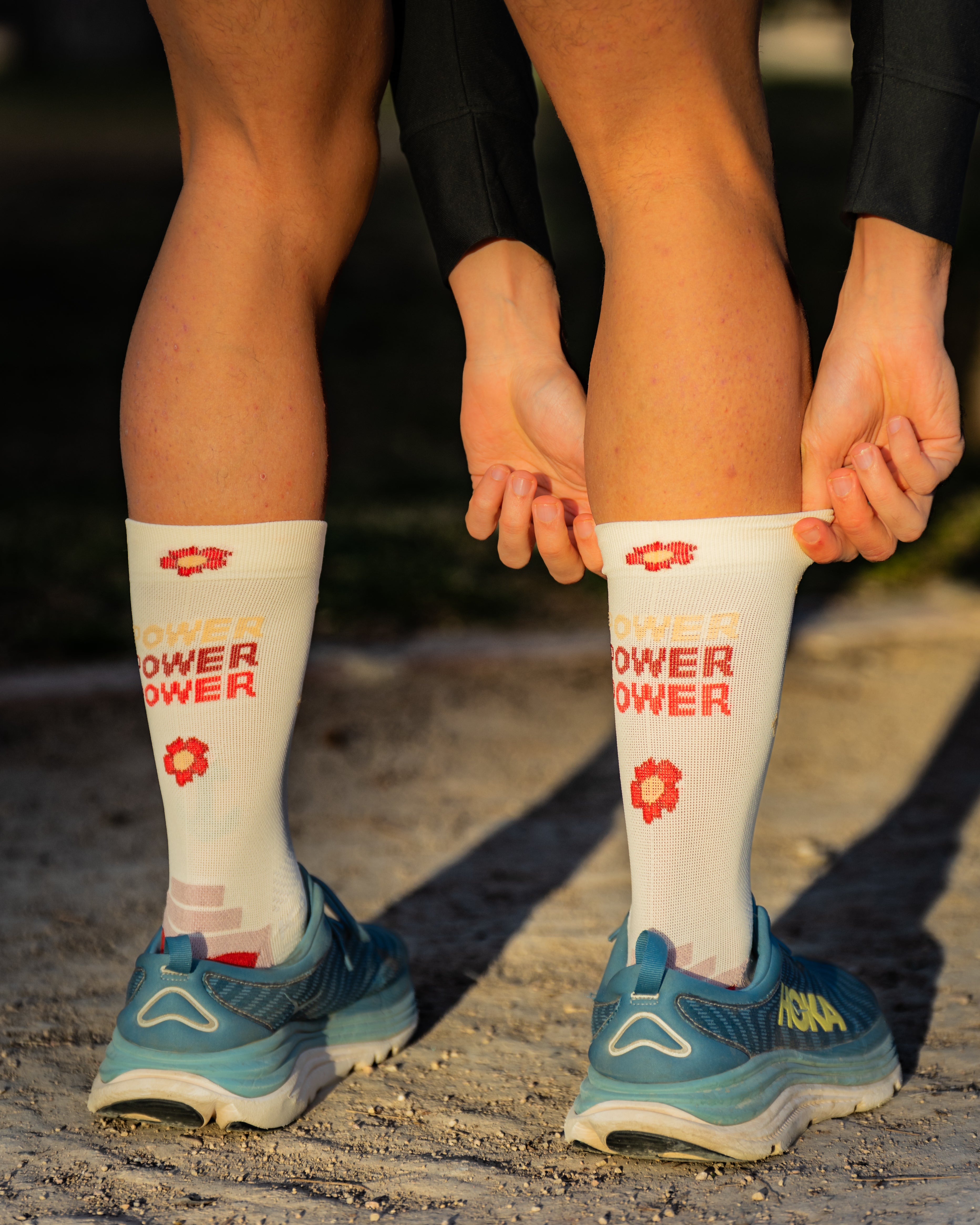 CALCETINES "POWER FLOWER" de RUNNING (CREMA)