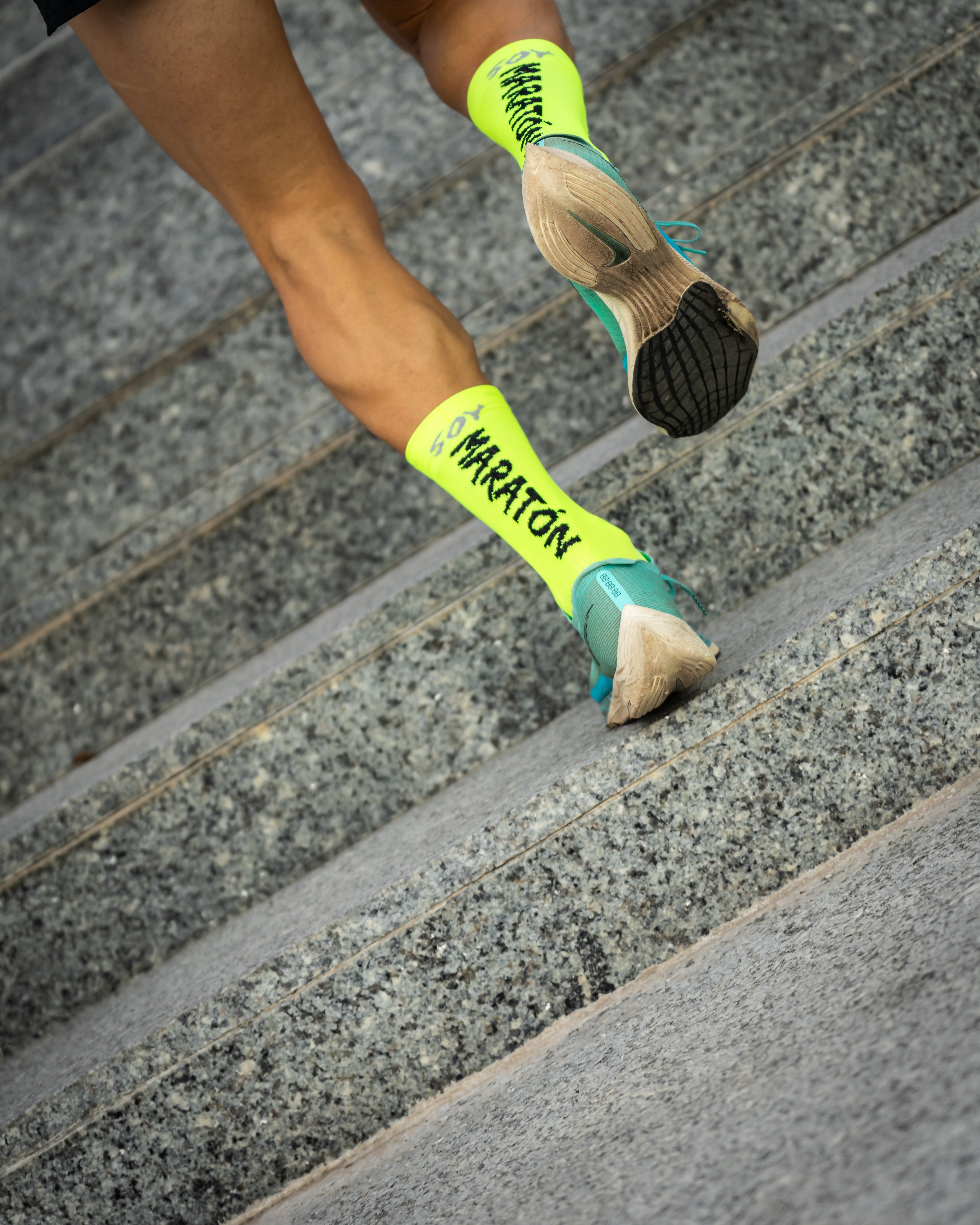 CALCETINES SOY MARATÓN DE RUNNING (1 hilo) - Amarillo Flúor