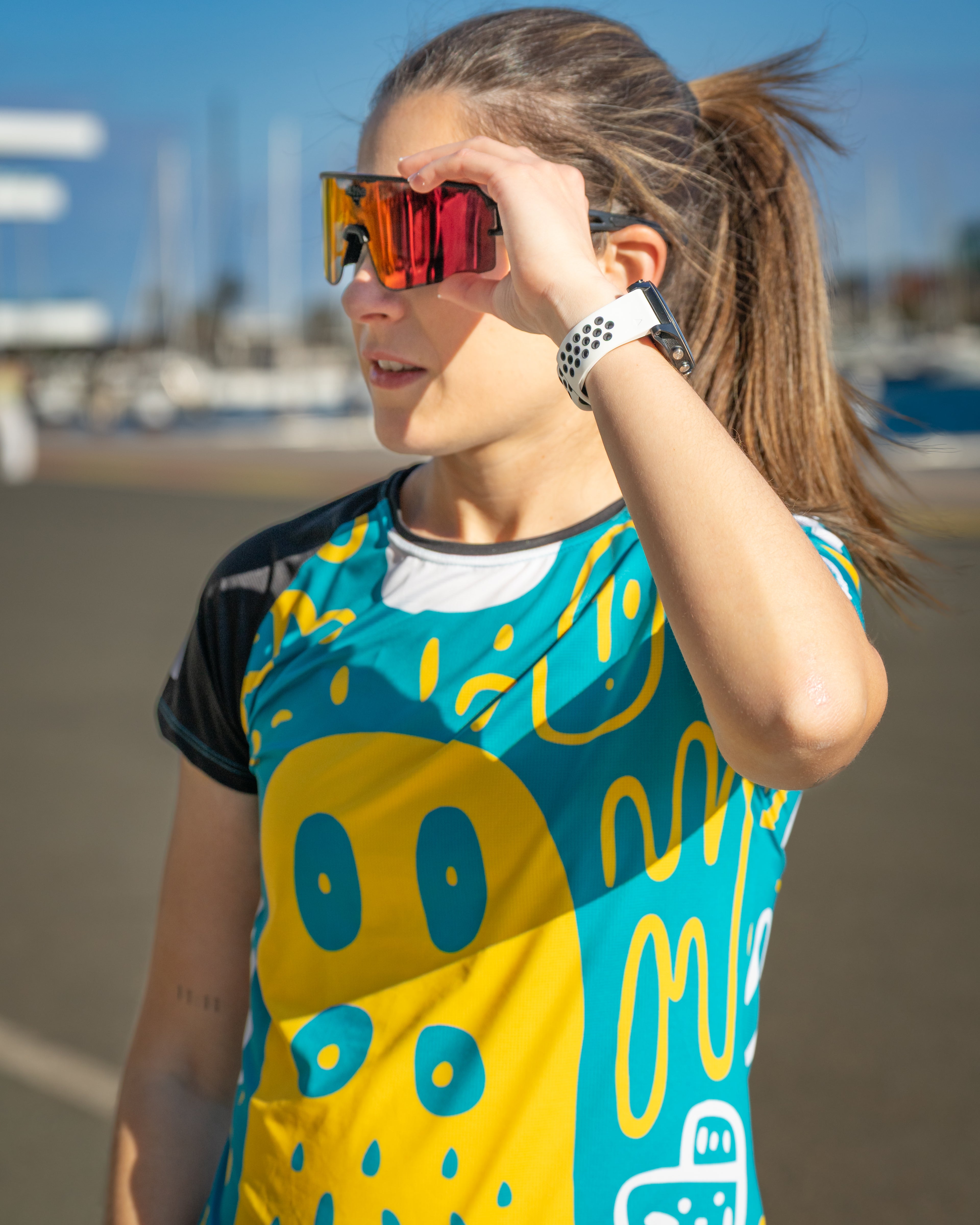 Camiseta DYSTOPIAN 3 de running ADULTO - elástica