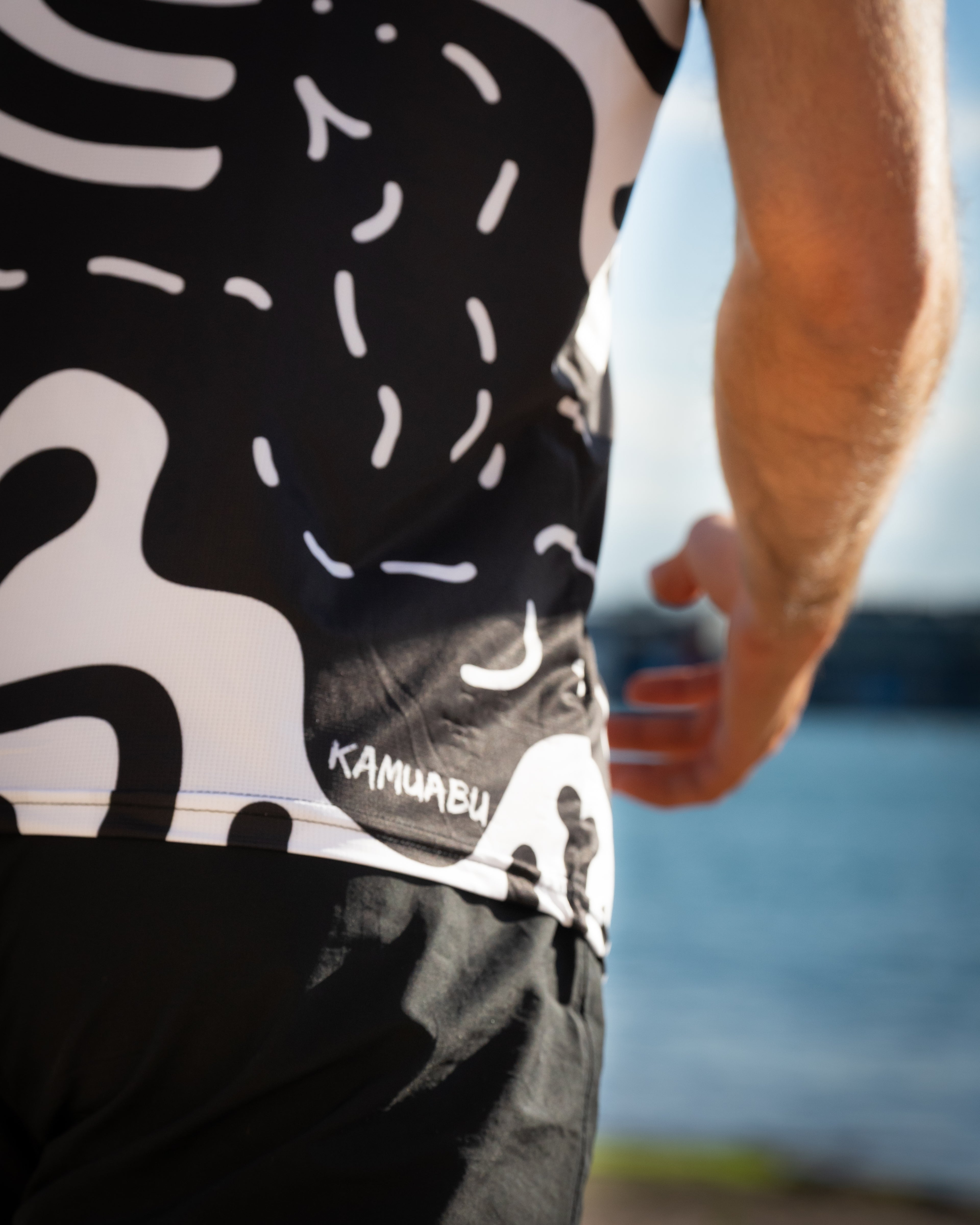 Camiseta DYSTOPIAN 4 de running ADULTO - elástica