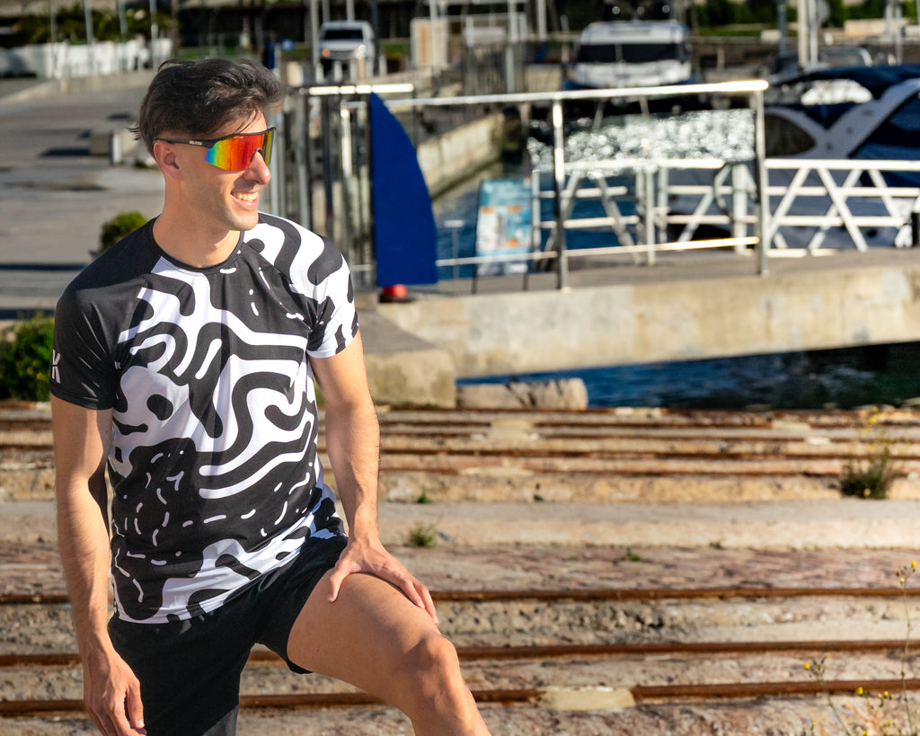 Camiseta DYSTOPIAN 4 de running ADULTO - elástica