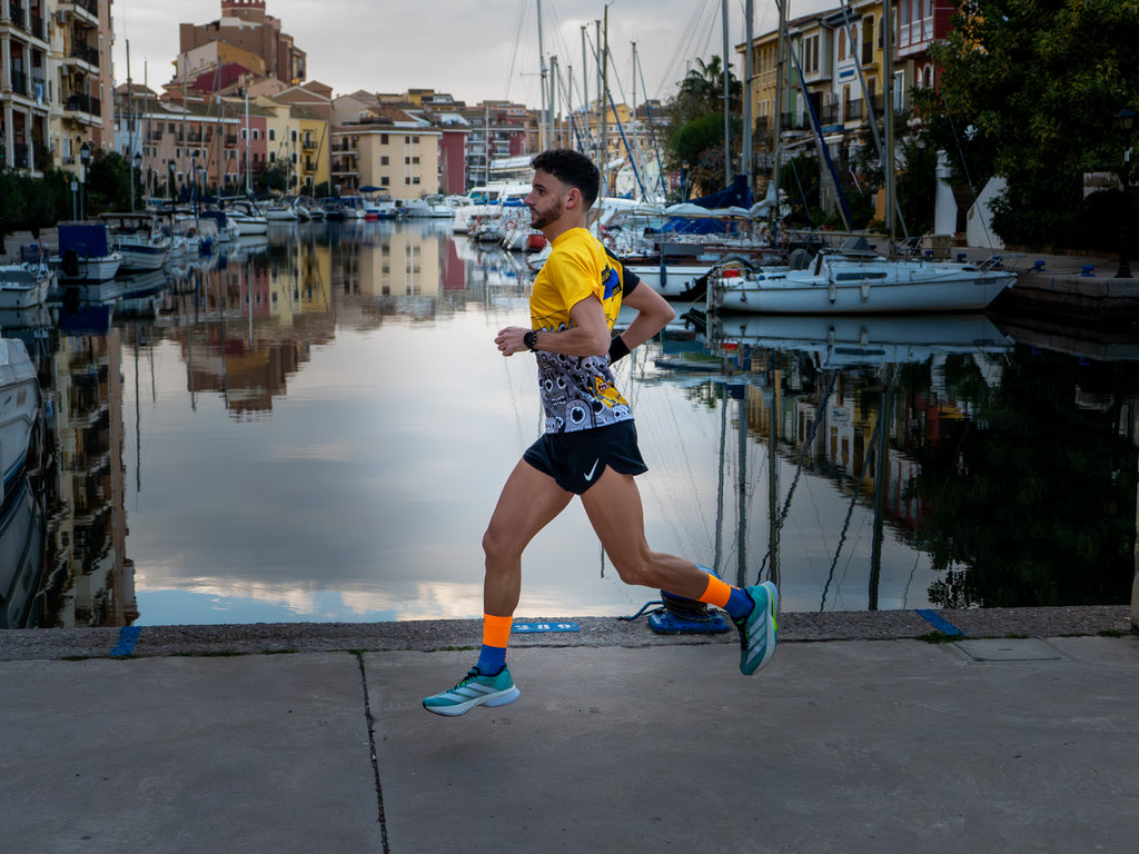 Camiseta MONSTRUOS BITURBICOS de running ADULTO