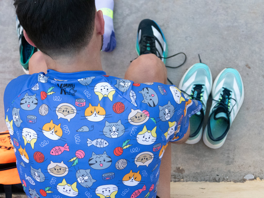 Camiseta GATITOS de running ADULTO - Azul Cielo Violeta