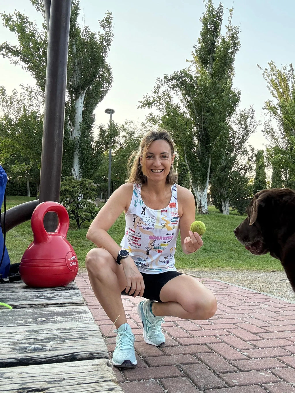 Camiseta tirantes PATRI PSICOLOGA de running ADULTO - elástica